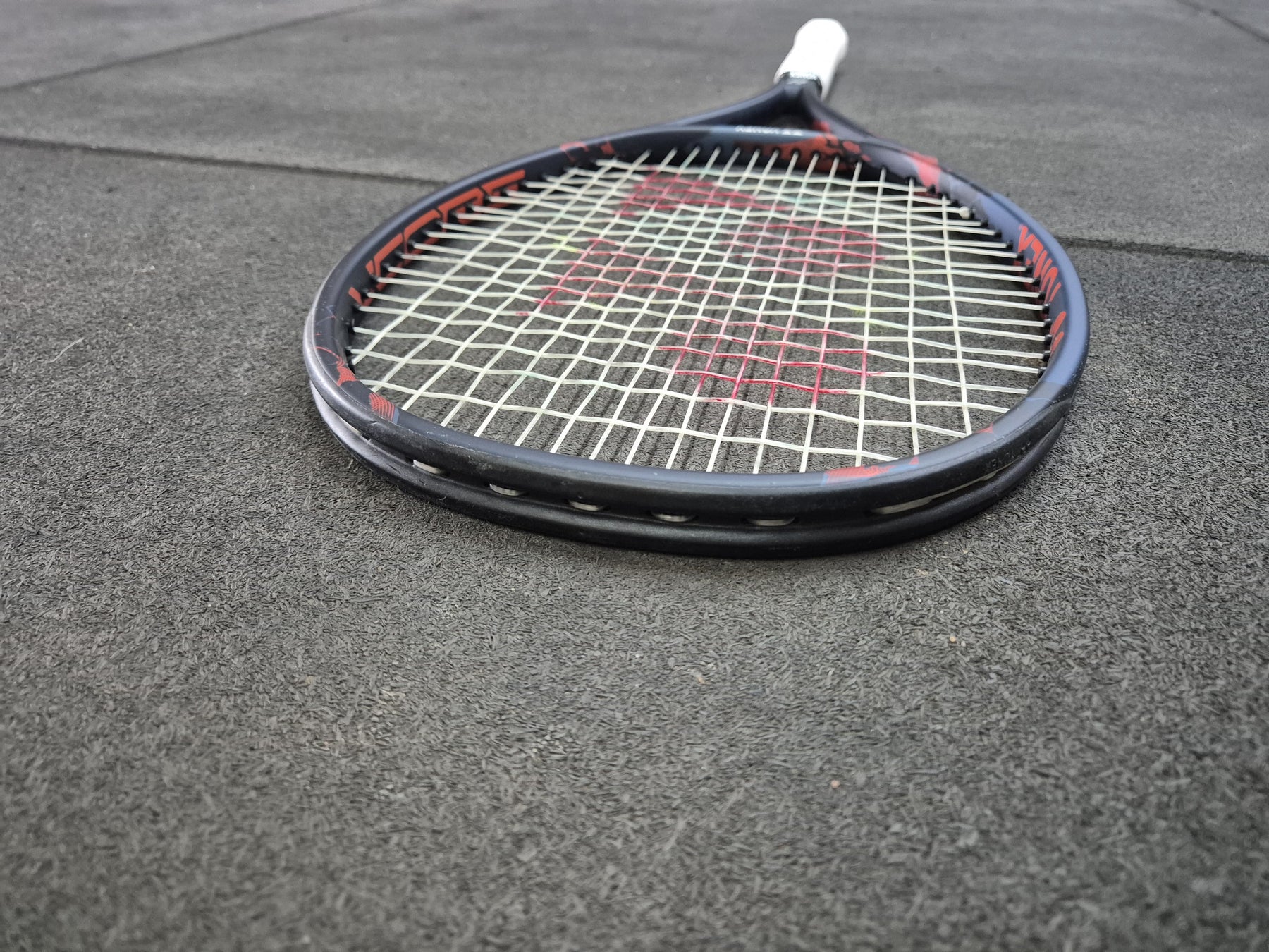 Yonex Vcore Pro 100 300g Usada (Produto em Estoque sob Consulta)