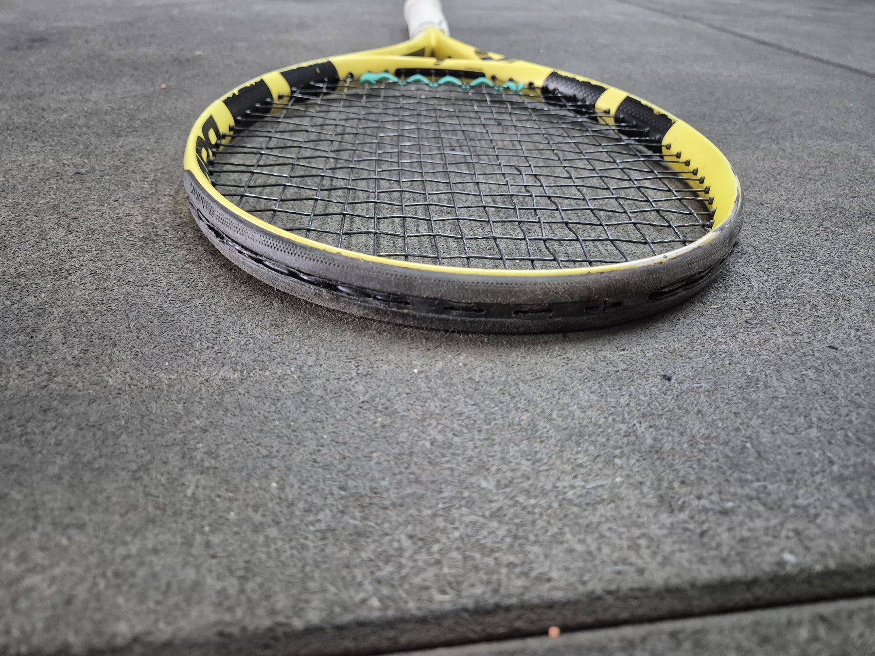 Babolat Pure Aero 100 300g CONSERTADA Usada (Produto em Estoque sob Consulta)