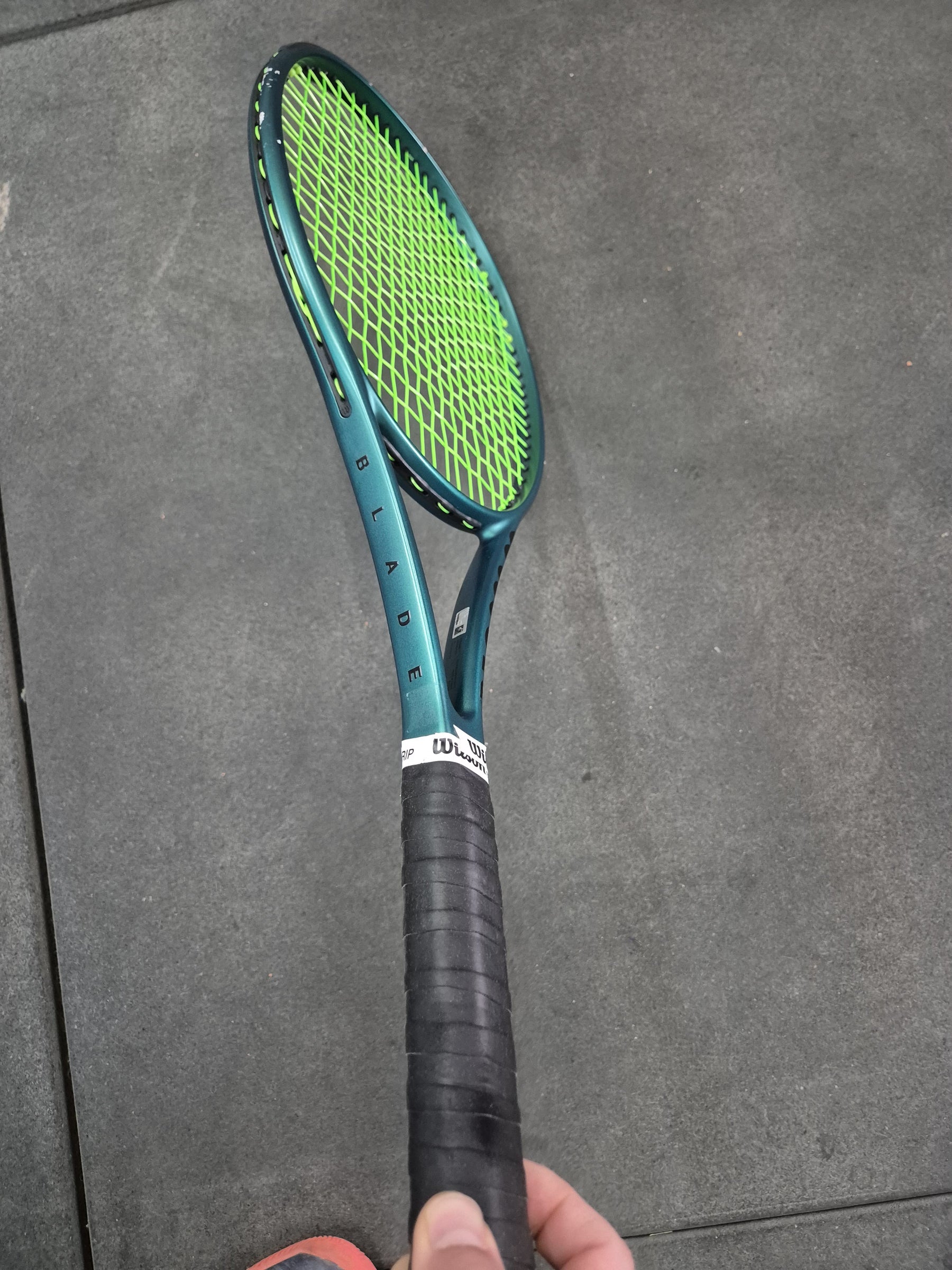 Wilson Blade V.9 18x20 305g 98 Usada (Produto em Estoque sob Consulta)
