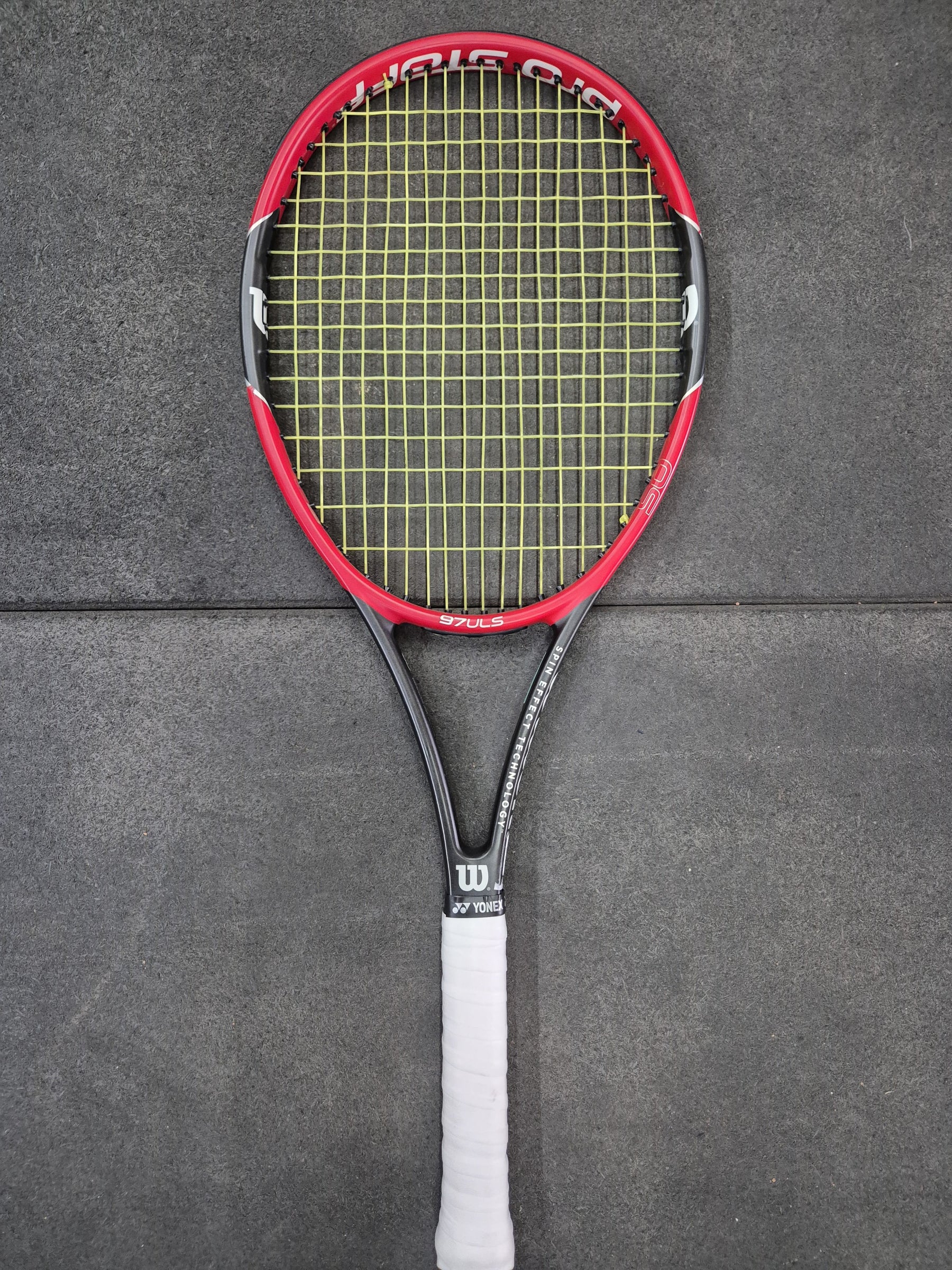 Wilson Pro Staff 97 ULS 270G Usada (Produto em Estoque sob Consulta)